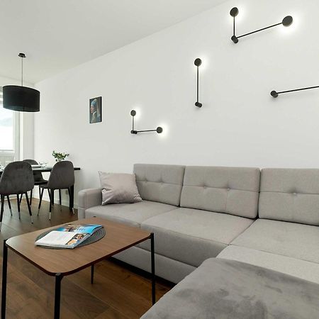 Stylowy Apartament Z Parkingiem Gdansk By Noclegi Renters Exterior photo